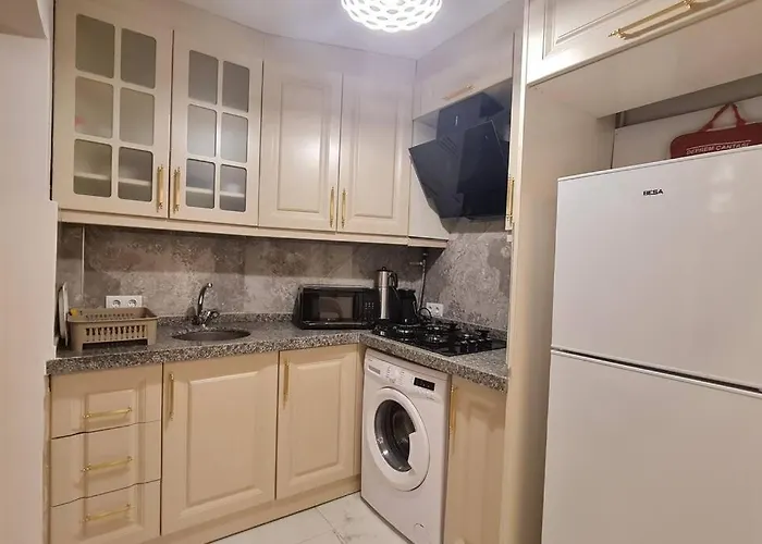 Cozy 2 Bedroom Near Green Mosque
