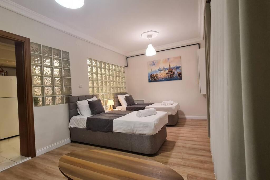 Cozy 2 Bedroom Near Mosque Apartment